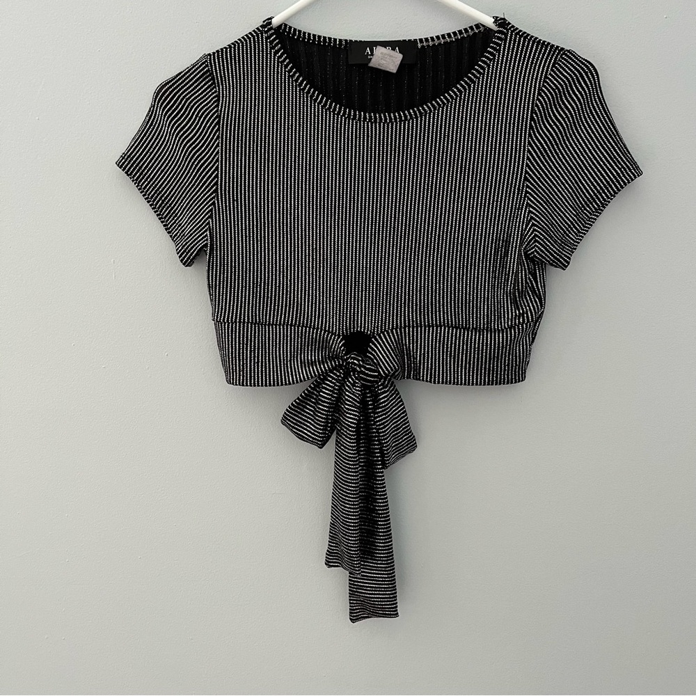 Akira Shirt Womens Medium Silver Black Metallic Striped Cropped Tie Front Bow